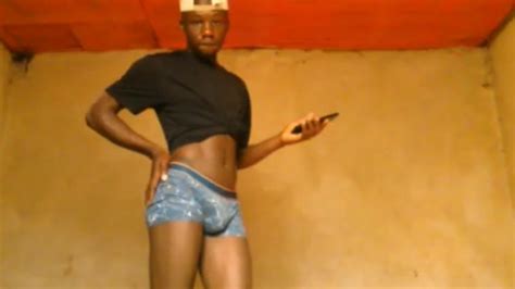 VERSE EBONY STRIPPING NAKED FOR YOU Pornhub Gay