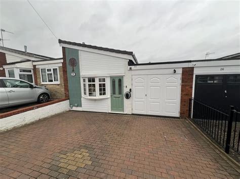 2 Bed Bungalow For Sale In Lerryn Close Kingswinford Dy6 £225 000