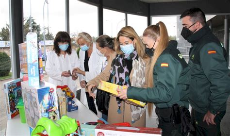 Sonrisas para los más pequeños ingresados en el hospital de Cuenca