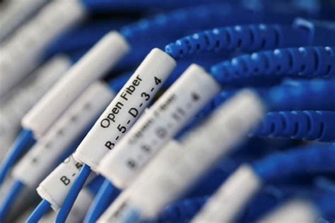 Adu Cepat MTEL TBIG Dan TOWR Gelar Fiber Optic Siapa Terdepan