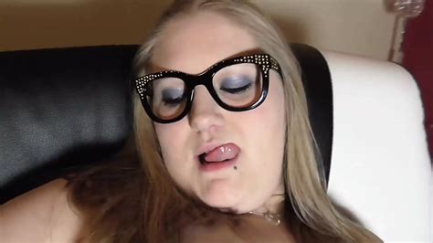 Komm Und Lecke Mir Meine Behaarte Schleimige Fotze German Porn By Faphouse Xhamster