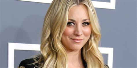 Kaley Cuoco Stuns In The Ultimate V Neck Dress For Heartfelt 8 Simple