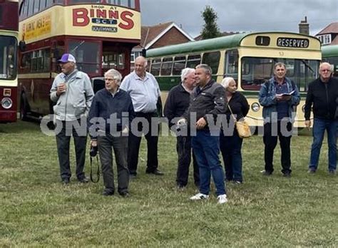 39550574 Photographers Wait For A Car To Arrive At The Vintage Car And