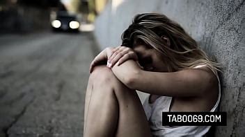 Aubrey Sinclair jeune salope sans abri baisée par un homme riche XVIDEOS