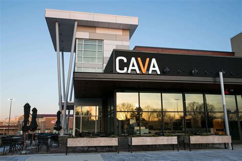 What to Eat at Cava for Weight Loss | How a Dietitian Orders Fast Food