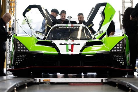 Lamborghini “satisfied” to log over 1,000km in first US test at Daytona