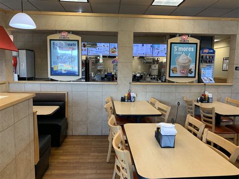 DQ Grill Chill Interior DQ Grill Chill 19139 2 579 S Flickr