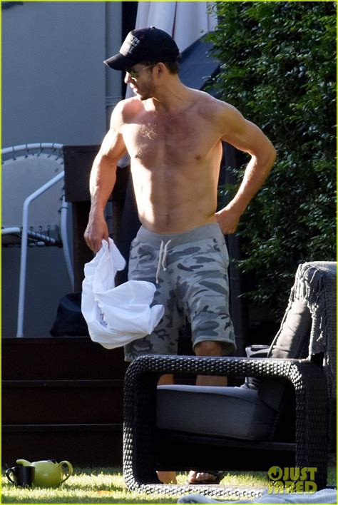 Photo Ryan Kwanten Shows Off Amazing Shirtless Body In Australia 22