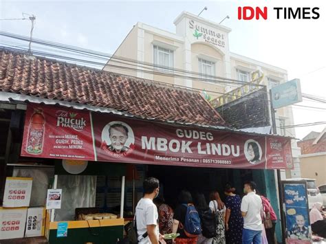 Gudeg Mbok Lindu Tak Lekang Digempur Zaman