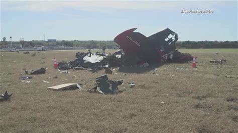 2 Pilots Killed In Dallas Air Show Plane Crash Honored Fox 4 Dallas