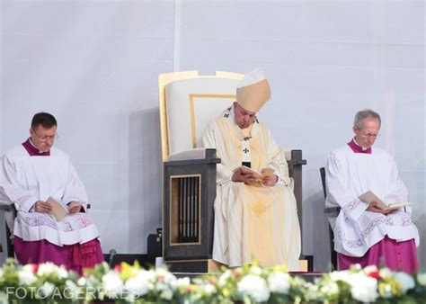 Papa Francisc va efectua o vizită papală în India prima după 1999 DCNews