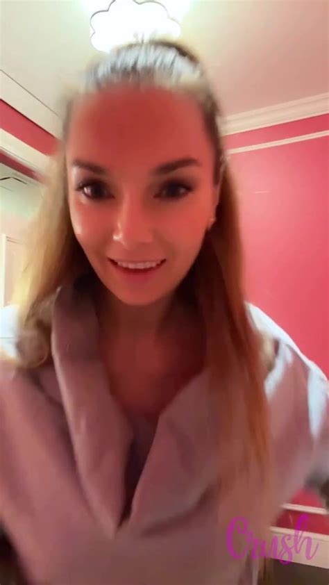 Xenia Crushova Pretty Milf Bra Try On Teasing Leaked Video を無料で視聴しましょう