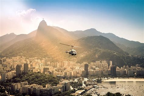 Voo de Helicóptero no RJ as principais atrações em 30 minutos 4Fly