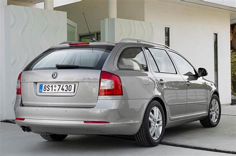 Skoda Octavia Combi 1 4 TSI Greentech Elegance Businessline Car