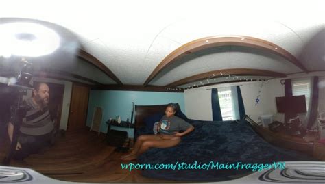 Goddess Feral VR Porn Video VRPorn