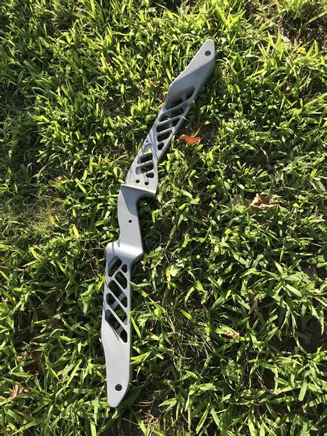 The Naked Bow Sand Blasted Aluminum Riser R Archery