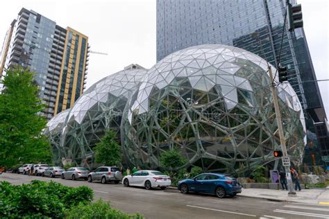 View of Amazon the Spheres at Its Seattle Headquarters and Office Tower ...