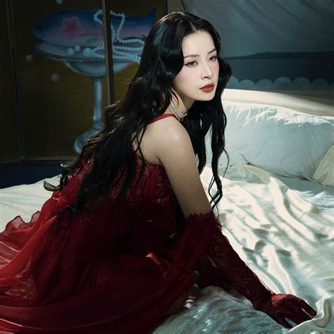 Chi Pu khoe đường cong nóng bỏng với bikini vòng phồn thực chiếm trọn spotlight