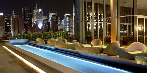 The 35 Best Rooftop Bars in New York | Rooftop Bar Guide 2021