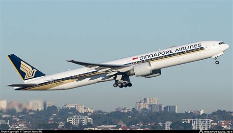 V Snb Singapore Airlines Boeing Er Photo By Tzeman Kenny Ho