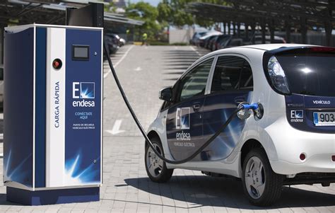 Endesa y Nissan Energías renovables para cargar el vehículo eléctrico