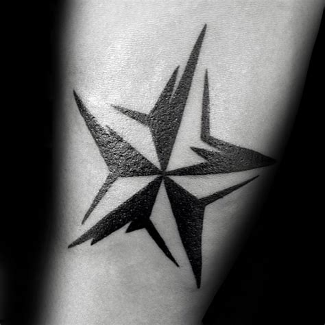 85 Tatuajes de estrellas náuticas Con el significado