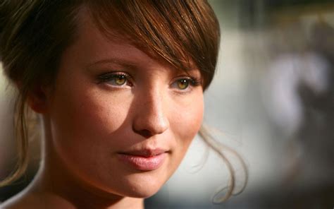 Download Actress Emily Browning At 2007 Afi Awards Dinner Wallpaper