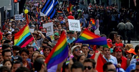 Metro Metrobús Y Calles Cerradas Por La Marcha Lgbt 2024 En Cdmx