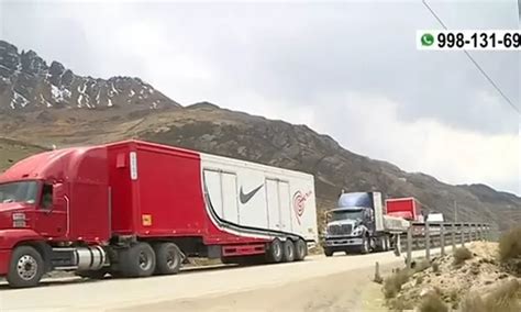 Camiones Varados En La Carretera Central Por Bloqueo En Morococha