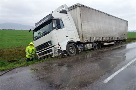 Truck Accidents Common Causes Complications