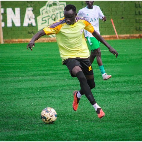 100% FOOTBALL SKILLS ⚽ It’s not just a game it’s an art! Every touch