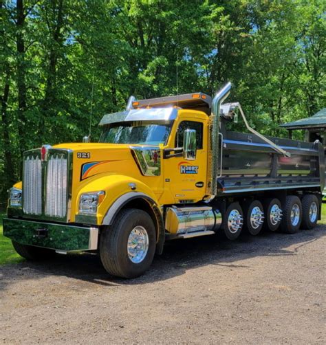 Hjort Excavating Improves Driver Retention With Fleet Of Kenworth W990s