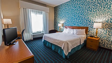 Hotel in Toledo, Ohio | Fairfield Inn & Suites Toledo North