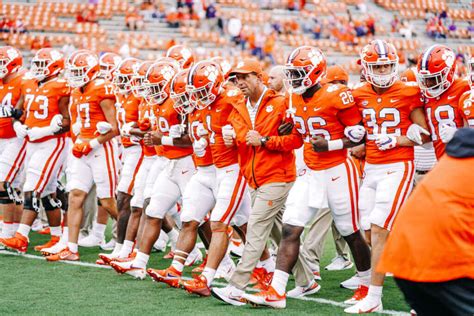 How To Watch The Clemson Tigers Vs The Notre Dame Fighting Irish