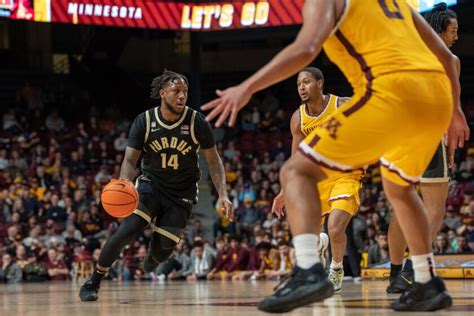 Purdue and Zach Edey swat away Gophers in blowout - InForum | Fargo ...