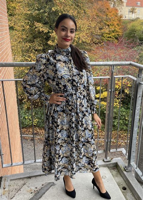 Sexy Slut Camilla Naked Public Shesfreaky