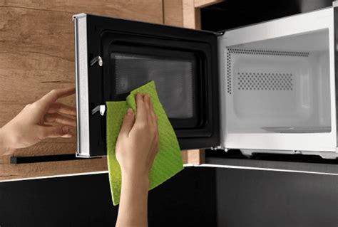 The Dos and Don'ts of Microwave Cleaning - Mid America Service