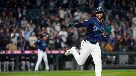 Mitch Haniger S Clutch RBI Single In The 10th Lifts Mariners Over White