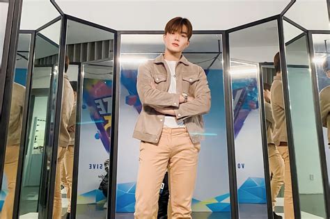 Nam ca sĩ Bình Định điển trai múi thành công chinh phục hot girl Hà Nội Báo Dân trí