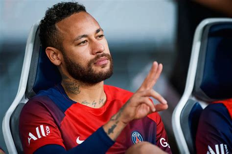 Neymar Jr Le père de l attaquant du PSG fait de nouvelles révélations