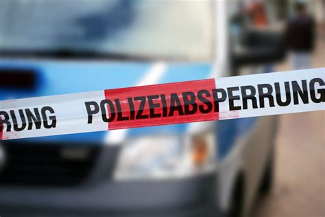 Sek Einsatz In Horgenzell Mann Bedroht Nachbarn Mit Messer