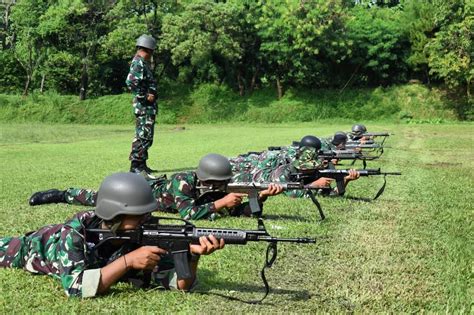 Asah Naluri Tempur Petarung Ma Kimabrigif Marinir Berlatih Menembak