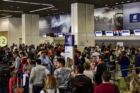 Combust Vel Acaba E Voos S O Cancelados No Aeroporto De Bras Lia