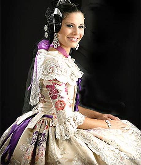 Trajes De Fallera Estilo Y Belleza