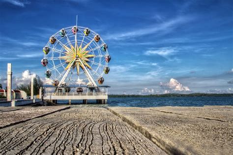 Giant Wheel On The Ocarina Batam Nice Place For A Holiday Bepergian