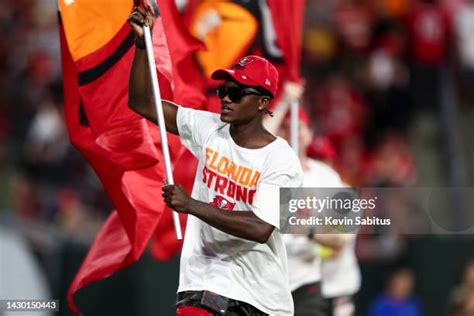 Tampa Bay Buccaneers Flag Photos and Premium High Res Pictures - Getty Images