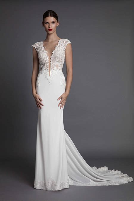 Venta Vestido De Novia Para Hombros Anchos En Stock