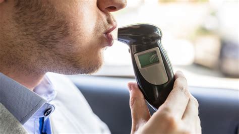 Positivo Allalcol Test Dopo Una Cena La Polizia Gli Ritira La Patente