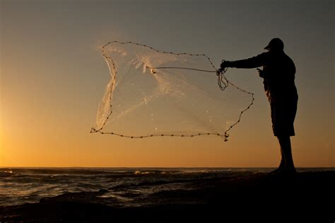 Cast Net Thrower