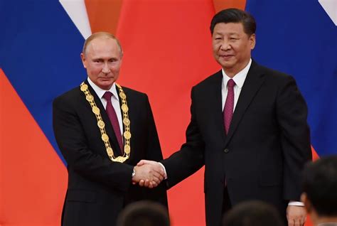 Xi Condecora Putin Primeira Medalha Da Amizade A China Mundo G